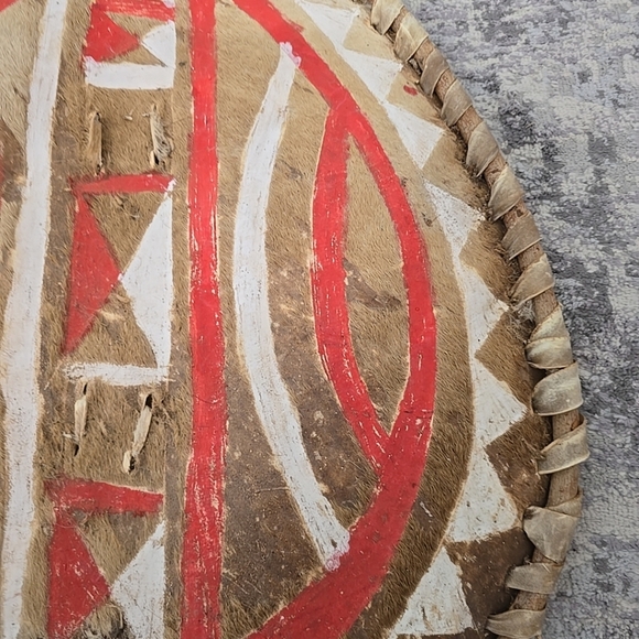 Authentic African Maasai Shield 25 Inches Long x 16 inches Wide Tan Red White - Picture 7 of 12